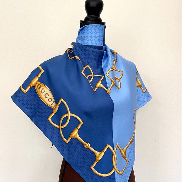 Display # 1 Gucci Scarf Logo Horsebit Chains Double Blue Large Silk Wrap - Picture 4 of 16